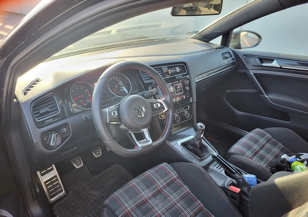 Volkswagen Golf cena 62000 przebieg: 101000, rok produkcji 2017 z Września małe 56